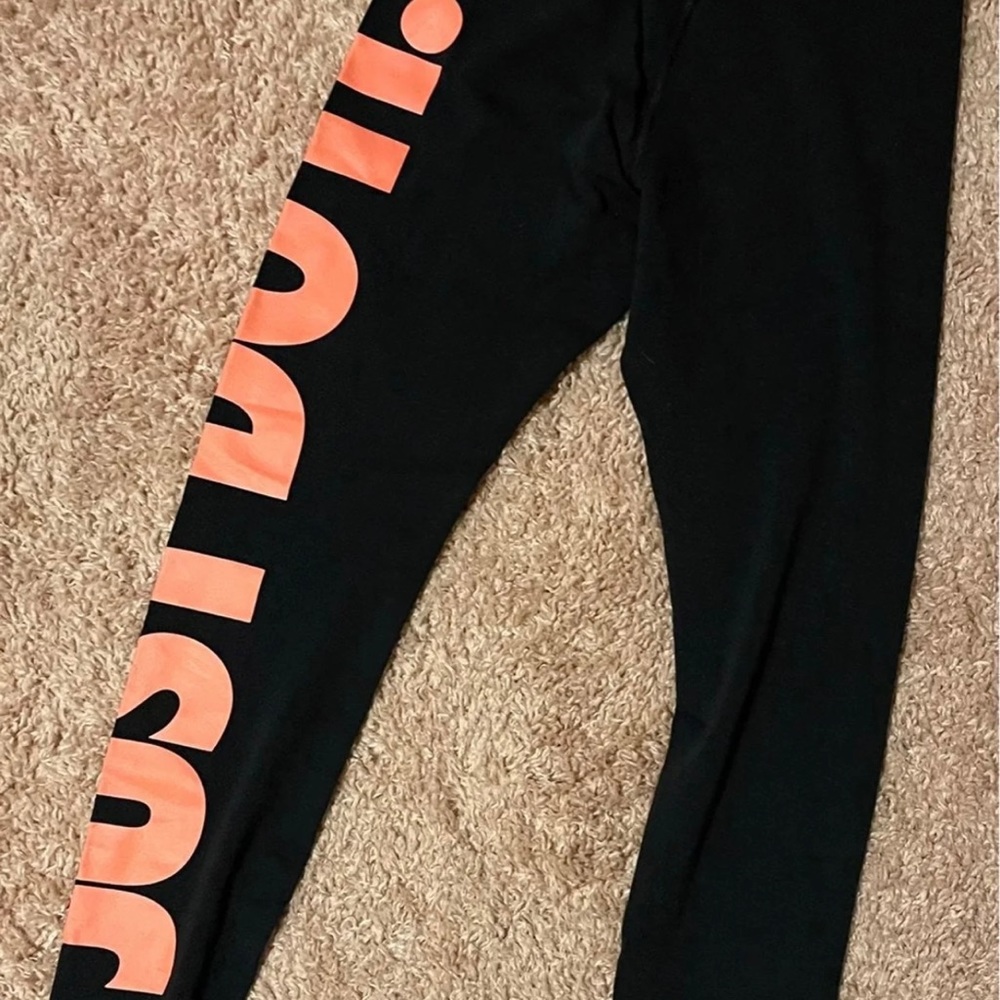 Nike Athletic Leggings. Size Medium